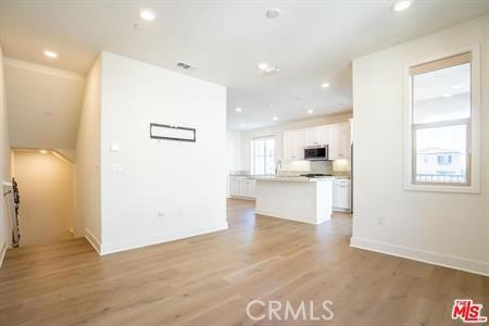 Detail Gallery Image 11 of 48 For 18339 Iris Ln, Yorba Linda,  CA 92886 - 2 Beds | 2/1 Baths