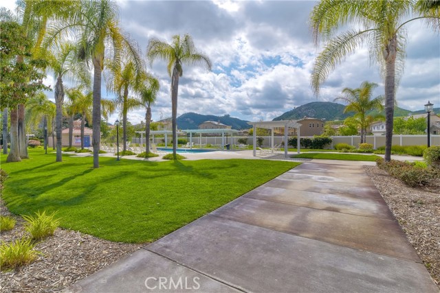 3323 Avocado Vista Lane, Fallbrook CA: https://media.crmls.org/medias/cd9c40e7-31fb-4734-a25b-c2da6a570262.jpg