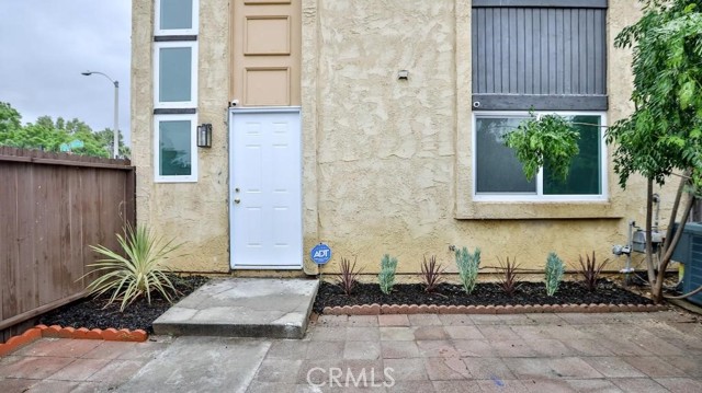 Detail Gallery Image 1 of 16 For 7909 Primrose Ln, Highland,  CA 92346 - 4 Beds | 2/1 Baths
