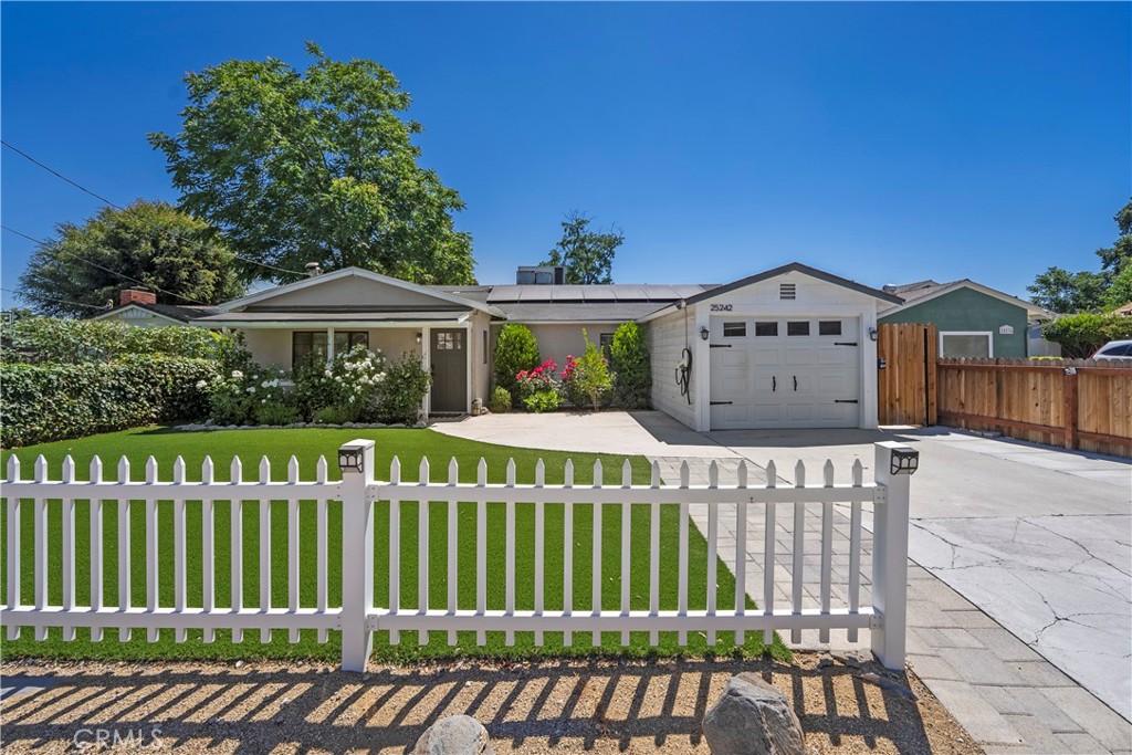 25242 De Wolfe Rd