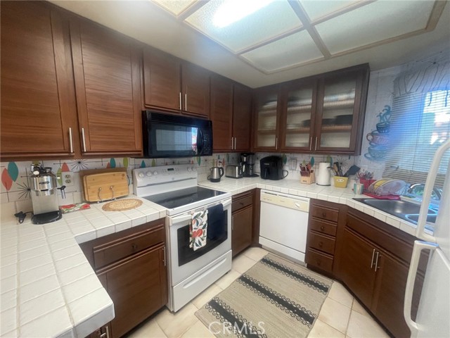 Image 18 of 57 For 43756 Avenida Alicante