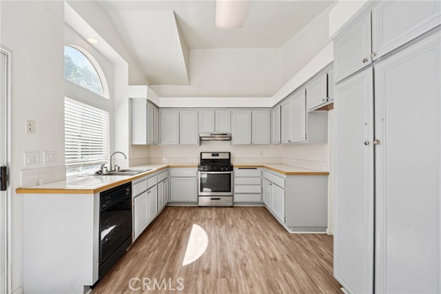 1422 Deborah Place, Beaumont CA: https://media.crmls.org/medias/cd9ddcff-fa79-4aa0-9b02-7e59db0bc570.jpg