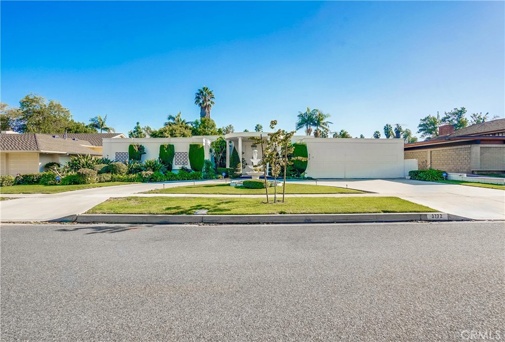 3772 Parkview Drive