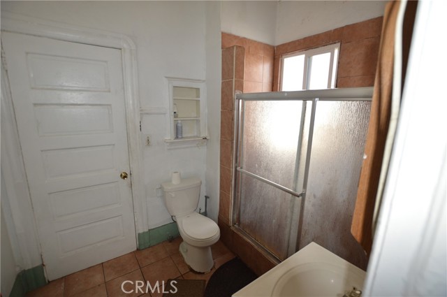 Detail Gallery Image 18 of 33 For 1324 Magnolia Ave, Los Angeles,  CA 90006 - – Beds | – Baths