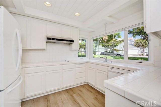 Detail Gallery Image 14 of 41 For 33951 Cape Cove, Dana Point,  CA 92629 - 2 Beds | 2 Baths