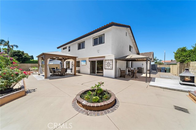 16086 Sweetleaf Street, Fountain Valley CA: https://media.crmls.org/medias/cd9fc181-4c82-42ee-9280-33ad15ca9966.jpg