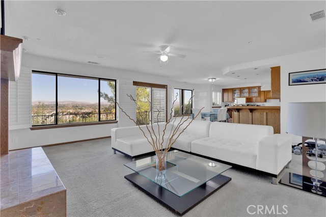 Detail Gallery Image 14 of 67 For 13685 Sierra Vista, Victorville,  CA 92395 - 3 Beds | 3 Baths