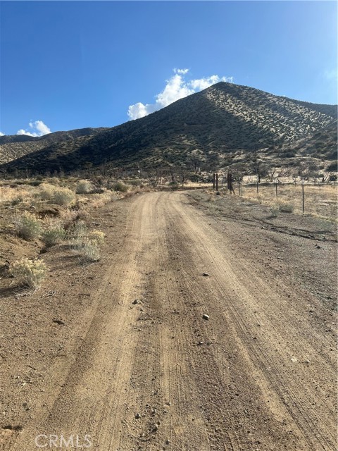 Detail Gallery Image 8 of 13 For 10510 Piute, Littlerock,  CA 93543 - – Beds | – Baths