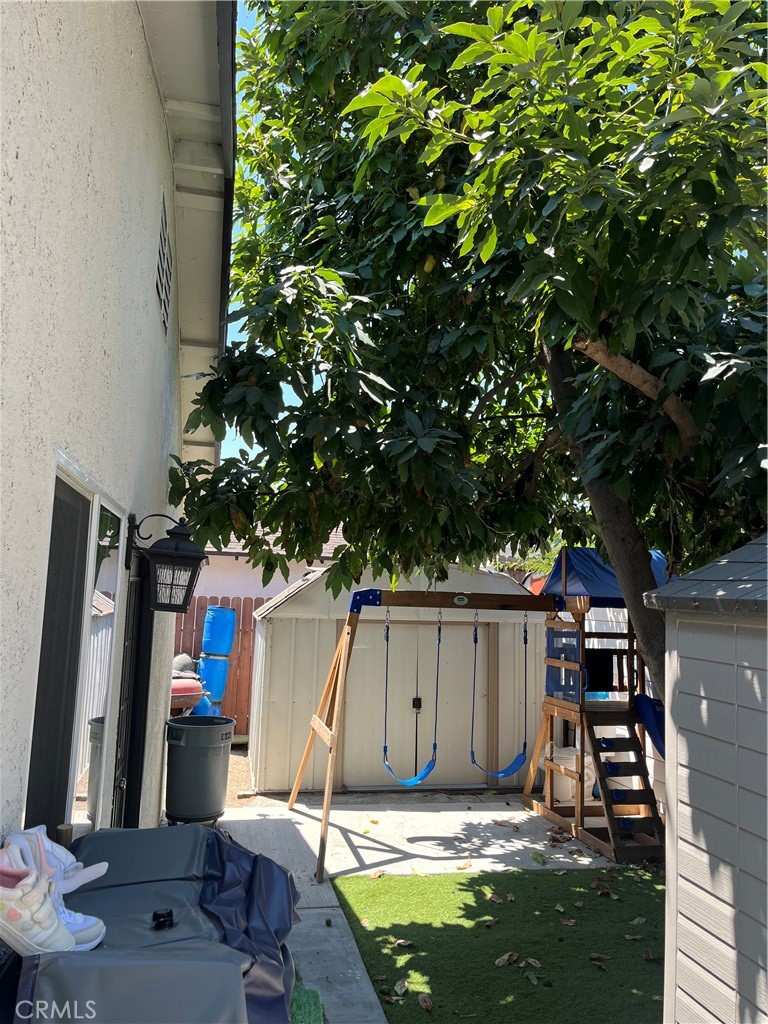 MLS #DW25185765 img 4