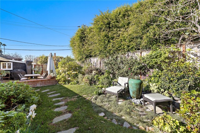 Detail Gallery Image 31 of 38 For 1511 Bluebird Canyon Dr, Laguna Beach,  CA 92651 - 3 Beds | 2 Baths