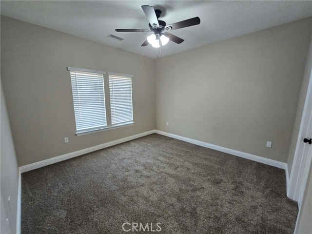 Detail Gallery Image 17 of 28 For 20401 Tonawanda Rd, Apple Valley,  CA 92307 - 4 Beds | 3 Baths