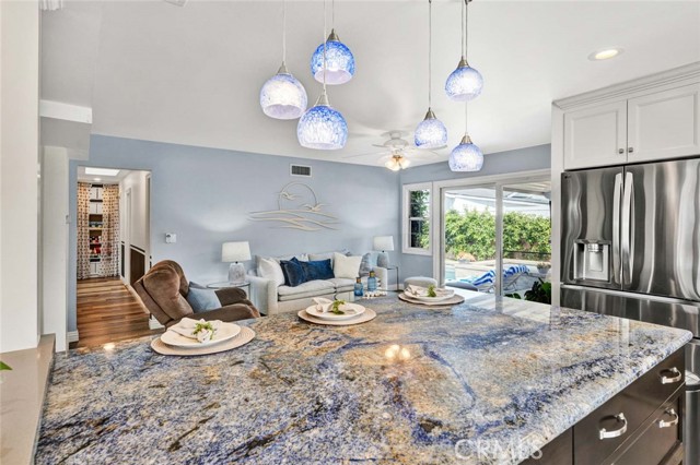 Detail Gallery Image 11 of 33 For 2825 E Jackson, Orange,  CA 92867 - 4 Beds | 2 Baths