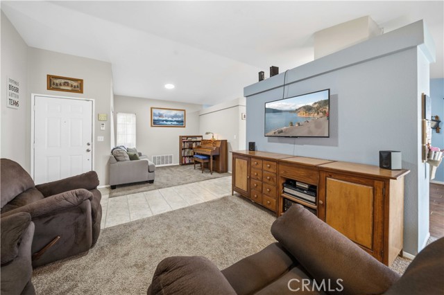 Detail Gallery Image 10 of 41 For 3624 Tanglewood, Rosamond,  CA 93560 - 4 Beds | 2 Baths