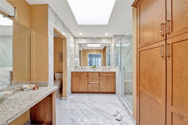 Detail Gallery Image 11 of 28 For 2825 Plaza Del Amo #106,  Torrance,  CA 90503 - 3 Beds | 2/1 Baths