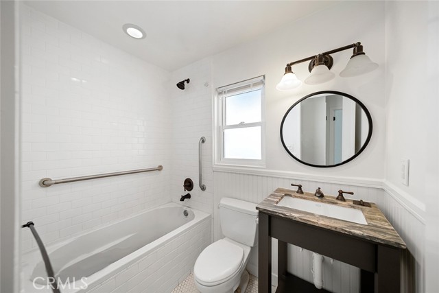 Detail Gallery Image 15 of 30 For 435 Dahlia Ave #2,  Corona Del Mar,  CA 92625 - 3 Beds | 3 Baths