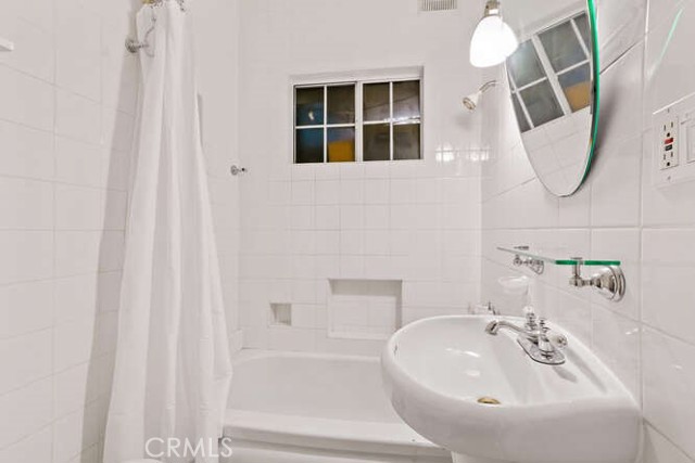 Detail Gallery Image 24 of 47 For 608 S. Adams St, Glendale,  CA 91205 - – Beds | – Baths