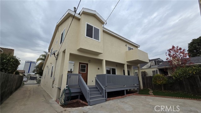 326 N Beachwood Drive, Los Angeles, California 90004, 4 Bedrooms Bedrooms, ,3 BathroomsBathrooms,Residential,For Sale,326 N Beachwood Drive,CRCV24248463