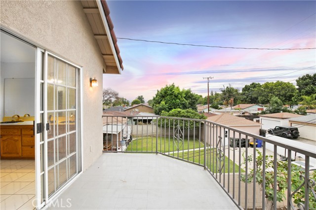 Image 31 of 45 For 9618 Samoline Avenue
