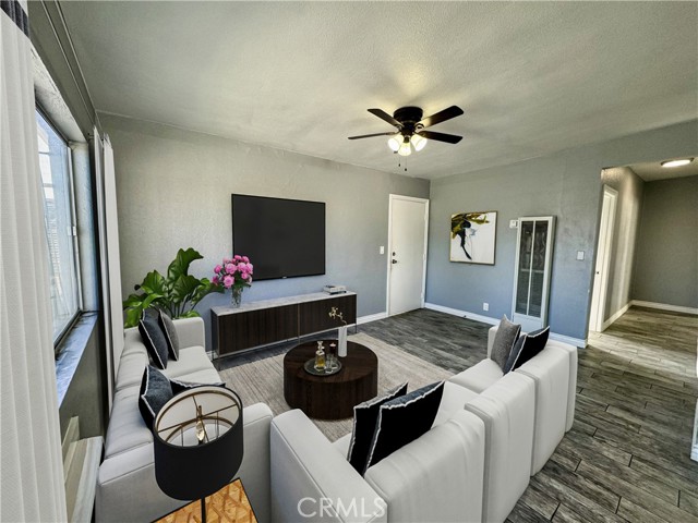 Detail Gallery Image 3 of 30 For 120 W 73rd St #4,  Los Angeles,  CA 90003 - 3 Beds | 1 Baths