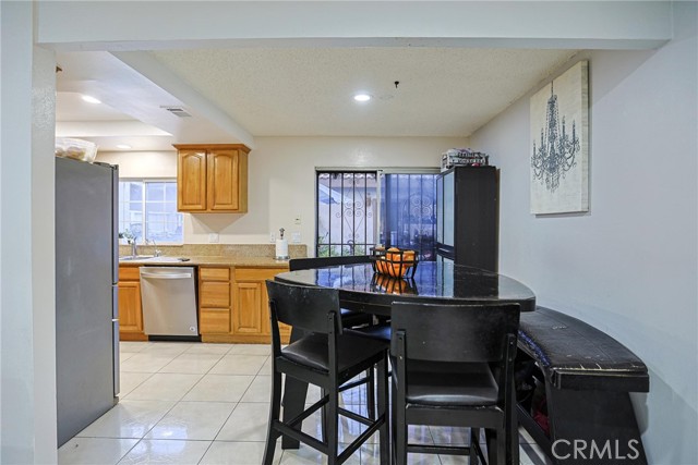 Detail Gallery Image 13 of 44 For 10805 Westminster, Garden Grove,  CA 92843 - 2 Beds | 1/1 Baths