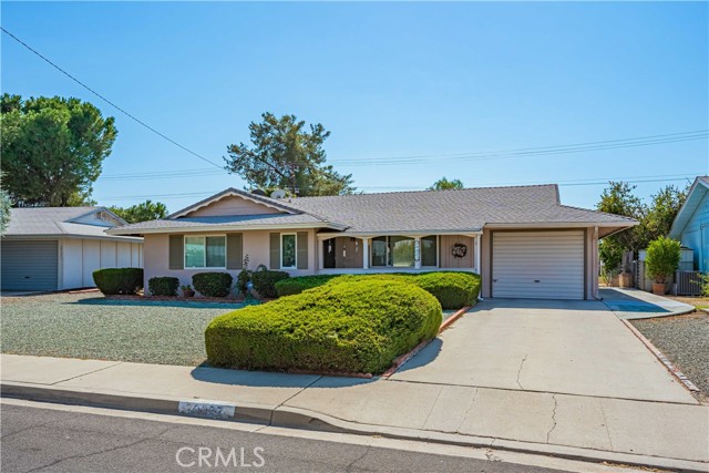 Detail Gallery Image 1 of 32 For 29027 Thornhill Dr, Menifee,  CA 92586 - 2 Beds | 2 Baths