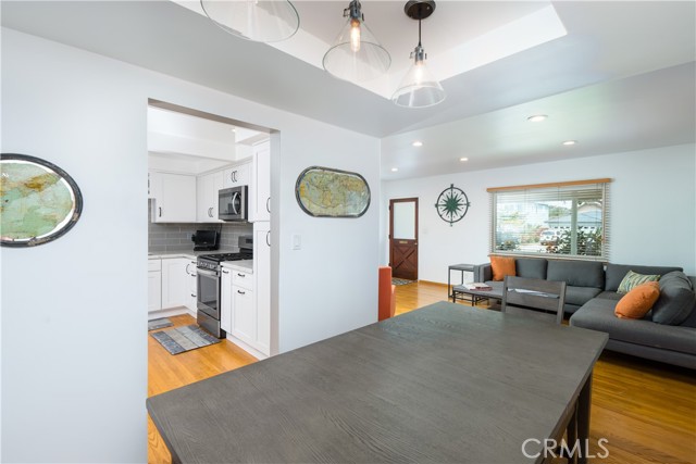 2802 Fisk Lane, Redondo Beach, California 90278, 4 Bedrooms Bedrooms, ,2 BathroomsBathrooms,Residential,Sold,Fisk,SB22073737