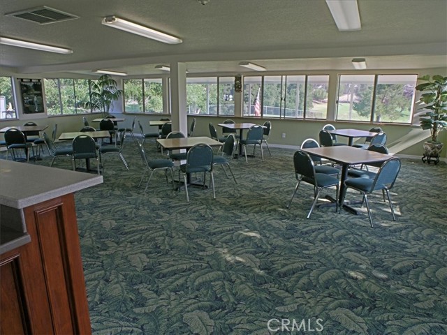 19207 Avenue Of The Oaks, Newhall CA: https://media.crmls.org/medias/cda8bcf1-46f1-4ca9-9d33-6d258bc45bdb.jpg