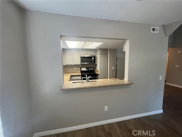 Detail Gallery Image 6 of 27 For 600 Central Ave #302,  Riverside,  CA 92507 - 2 Beds | 2 Baths