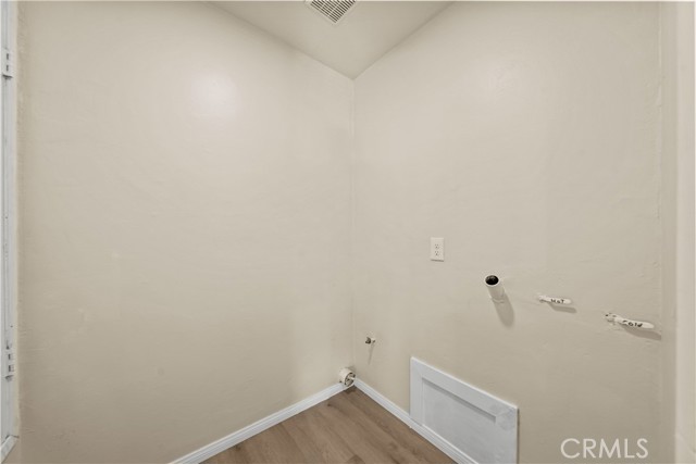 Detail Gallery Image 12 of 16 For 684 Parkview Dr, Lake Elsinore,  CA 92530 - 2 Beds | 1 Baths