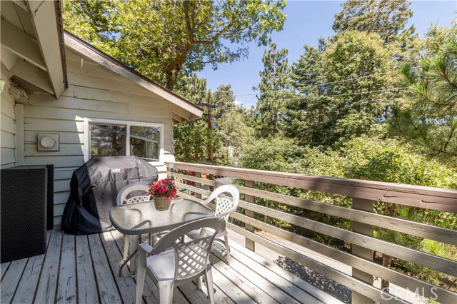 Detail Gallery Image 10 of 37 For 860 E Victoria Ct, Lake Arrowhead,  CA 92352 - 2 Beds | 1/1 Baths
