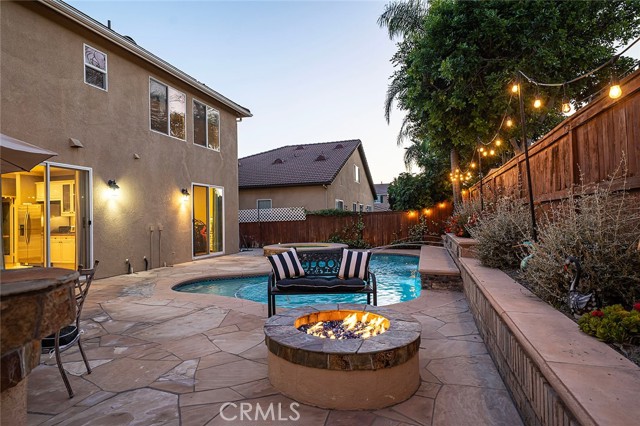 Detail Gallery Image 3 of 75 For 13762 Woodcrest Ct, Corona,  CA 92880 - 5 Beds | 3 Baths