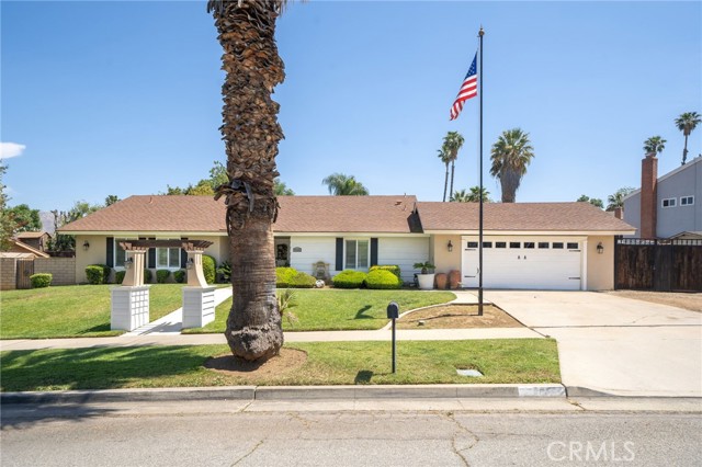 5548 Cornwall Ave, Riverside, CA 92506