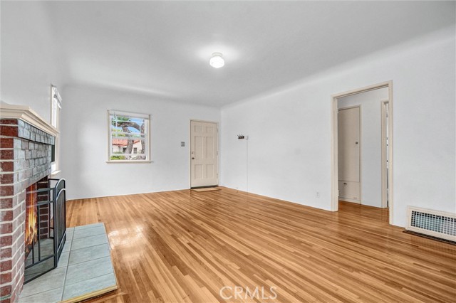 3224 Cerritos Avenue, Signal Hill CA: https://media.crmls.org/medias/cdac8cdd-ab57-4bd9-967c-428d0aa2f48e.jpg