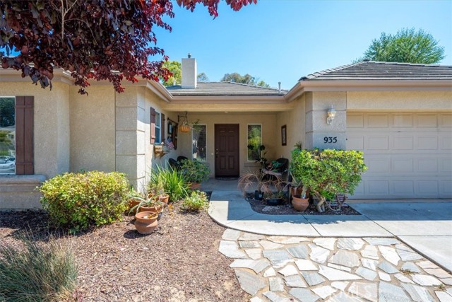 Detail Gallery Image 2 of 32 For 935 Running Stag Way, Paso Robles,  CA 93446 - 3 Beds | 2 Baths
