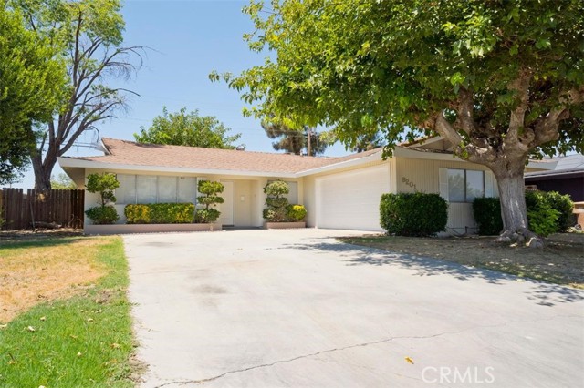 Detail Gallery Image 1 of 1 For 3201 Durrwood St, Bakersfield,  CA 93304 - 3 Beds | 2 Baths