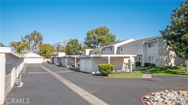 Detail Gallery Image 27 of 33 For 1408 N Elderberry Ave, Ontario,  CA 91762 - 3 Beds | 2/1 Baths