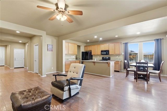 Detail Gallery Image 19 of 55 For 741 Amor, San Jacinto,  CA 92582 - 5 Beds | 2/1 Baths