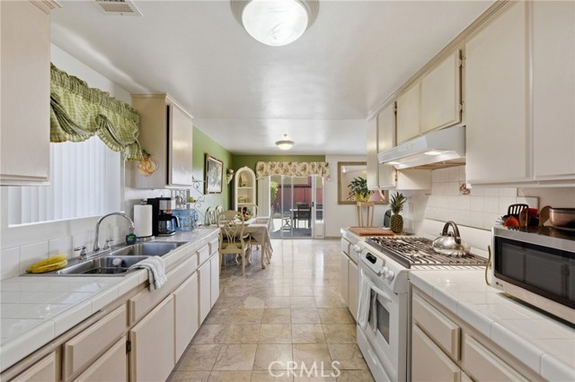 10182 Willamette Street photo 6