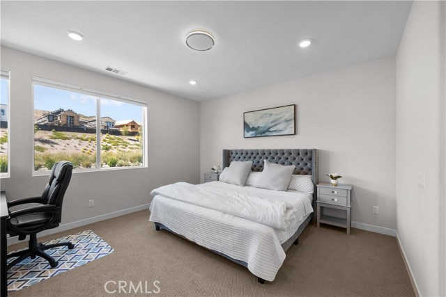 Detail Gallery Image 31 of 53 For 27206 Narrowleaf Willow Ln, Valencia,  CA 91381 - 3 Beds | 2/1 Baths