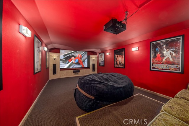 14274 Regina Way, Cobb CA: https://media.crmls.org/medias/cdaf6c21-91c6-4519-9977-76c7fdd057f3.jpg