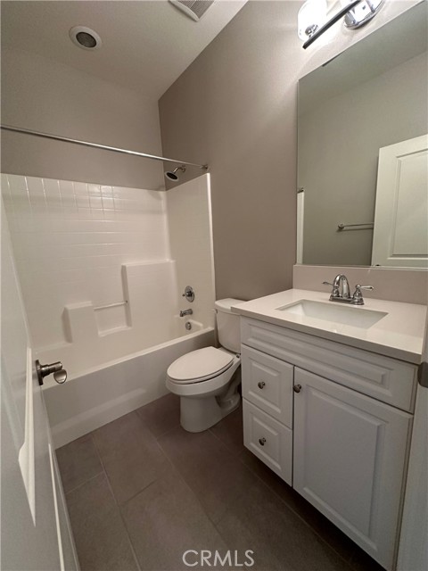 Detail Gallery Image 6 of 13 For 44110 Calle Luz, Temecula,  CA 92592 - 3 Beds | 2/1 Baths