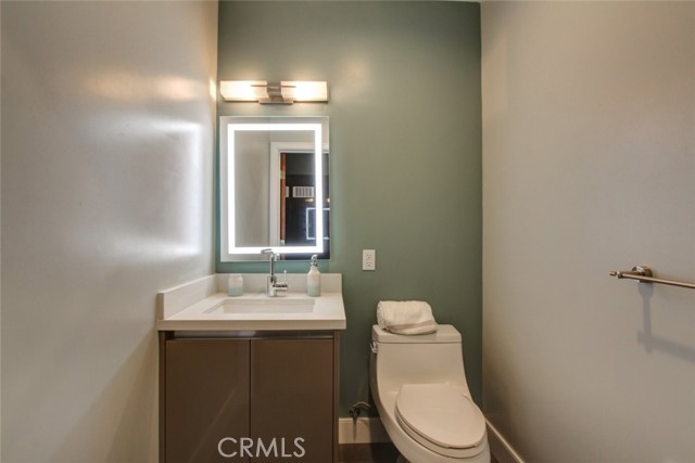 Detail Gallery Image 19 of 27 For 330 Salem #201,  Glendale,  CA 91203 - 3 Beds | 2/1 Baths