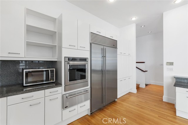 129 20th Street, Manhattan Beach CA: https://media.crmls.org/medias/cdb1495d-5446-4617-8db5-9775daab3833.jpg