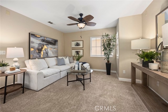1534 Rowan Gln, Escondido CA: https://media.crmls.org/medias/cdb15b5e-5c00-4655-a0f9-3d76b9270326.jpg