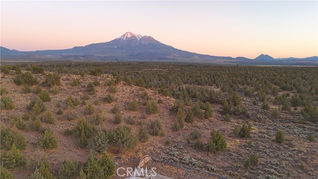 Detail Gallery Image 8 of 16 For 10410 County Hwy a-12, Montague,  CA 96064 - 4 Beds | 2 Baths
