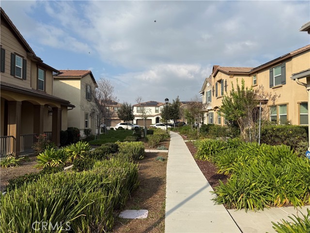 Detail Gallery Image 3 of 18 For 4751 S Java Paseo, Ontario,  CA 91762 - 4 Beds | 2/1 Baths