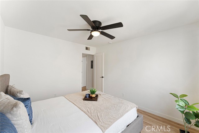 Detail Gallery Image 17 of 21 For 125 N Allen, Pasadena,  CA 91106 - 2 Beds | 2 Baths