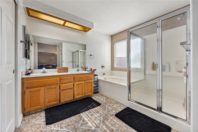 Detail Gallery Image 24 of 39 For 9711 Touchstone, Bakersfield,  CA 93311 - 6 Beds | 3 Baths