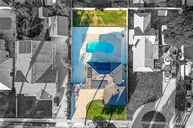 9646 Palmetto Avenue, Fontana CA: https://media.crmls.org/medias/cdb3772f-44e8-4512-854a-95c9a498f5a8.jpg