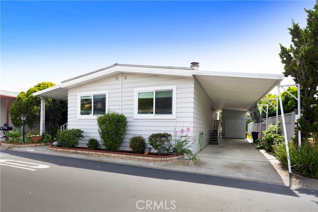 Front Image Thumbnail for CROC26067432